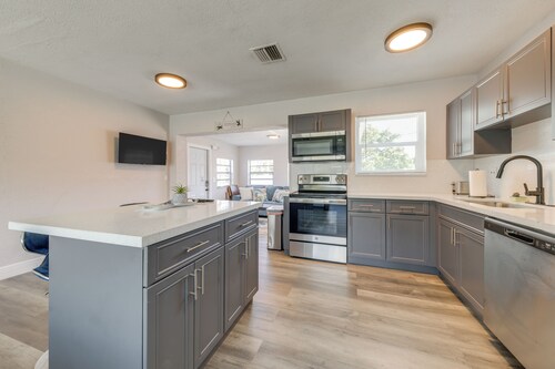 1 Mi to Ocean: Home w/ Yard in Boynton Beach!
