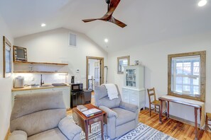 House (1 Bedroom) | Interior - 2 Blocks to Appalachian Trail: Updated Cabin! (Hot Springs)