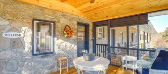 Walk to Appalachian Trail: Hot Springs Hideaway