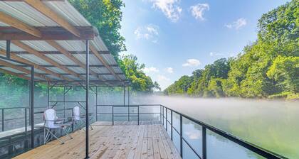 Deck & Gas Grill: Riverfront Home in Heber Springs