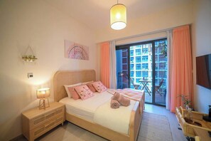 1 slaapkamer, een strijkplank/strijkijzer, wifi