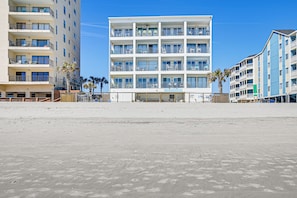 Apartment (1 Bedroom) | Interior - Pool & Beach Access: Scenic Murrells Inlet Condo! (Murrells Inlet)