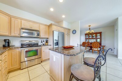 Spacious Canal-front Home: Florida Keys Gem