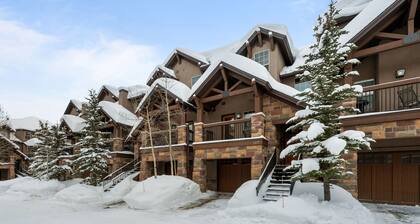 3 Miles to Resort | Hot Tub | Fireplace | EV Charger | Great for Groups