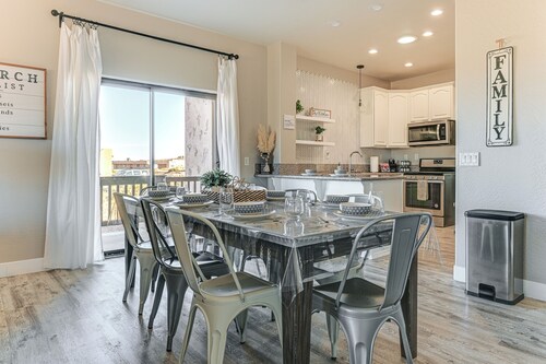 4 Mi to Lake Powell: Retreat w/ Game Room!