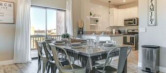 4 Mi to Lake Powell: Retreat w/ Game Room!