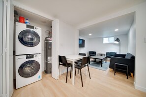 Apartment (3 Bedrooms) | Interior - Pet-friendly Seattle Apt Near Dtwn & Lumen Field (Seattle)