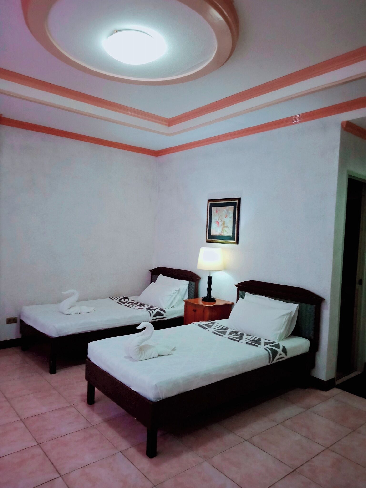 Deluxe tweepersoonskamer | Een bureau, een laptopwerkplek, gratis wifi, beddengoed