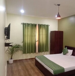 Habitación Confort, 1 cama King size | Insonorización y wifi gratis 