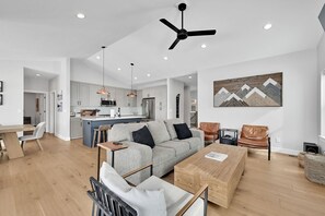 TV, fireplace, stereo, offices