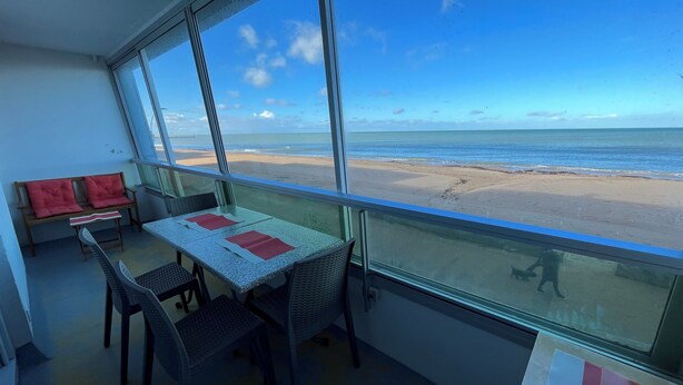 Dining - PLEINE MER Front de Mer - 1st Et. Elevator - 4P - Parking - Wifi - Linen Ok (Courseulles-sur-Mer)