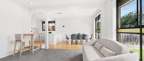 TV connectée, cheminée