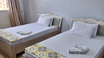 4 dormitorios, tabla de planchar con plancha, wifi y ropa de cama