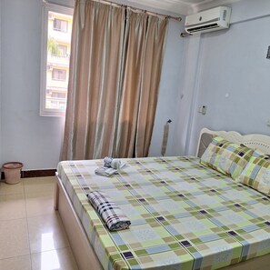 4 chambres, fer et planche à repasser, Wi-Fi, draps fournis