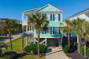 Exterior - 2nd Row 4 BR Beach House with a Shared Pool! - Chubby's Corner (Surfside Beach)