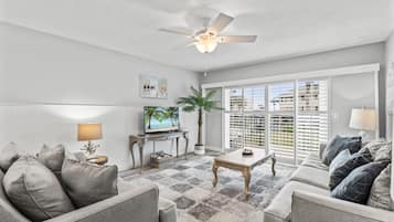 Condo, 2 Bedrooms | Living area | Smart TV