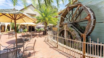 Condo, 2 Bedrooms | Outdoor dining