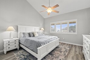 2 bedrooms, free WiFi - Blessed By The Sea Crescent Beach Activities 2 Bedroom Home (St. Augustine)