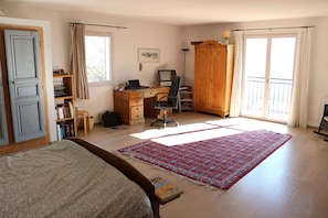 4 bedrooms, iron/ironing board, WiFi, bed sheets - Renovated farmhouse (Prunières)