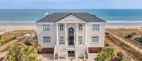 Maison, 5 chambres | Extérieur