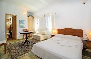 8 habitaciones, escritorio, tabla de planchar con plancha y wifi gratis 