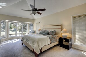 5 chambres, fer et planche à repasser, accès au Wi-Fi (inclus)