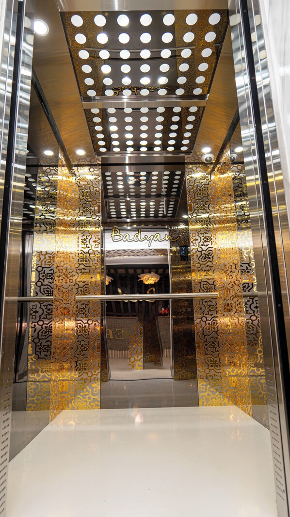 Lift - Badyan Hotel (Bukhara)