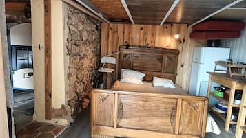 2 slaapkamers, een strijkplank/strijkijzer, wifi, beddengoed