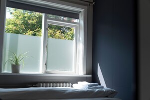 Single Room (Shared Bathroom and Kitchen) | Premium bedding, down comforters, pillowtop beds, individually decorated