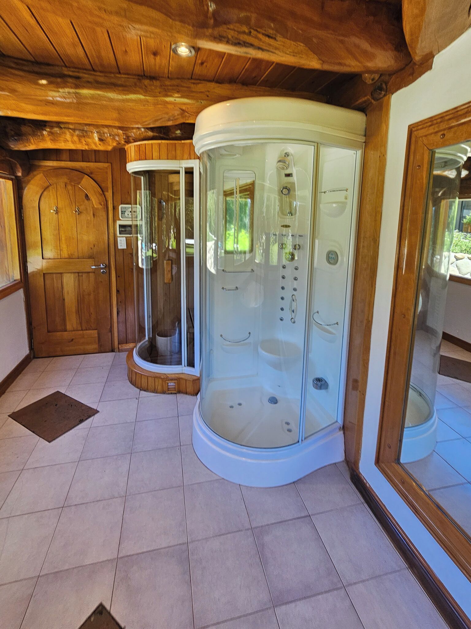 Exclusive-Ferienhütte | Badezimmer | Haartrockner, Bidet, Handtücher, Seife