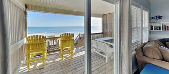 The Twisted Pelican | Oceanfront, Pet-Friendly