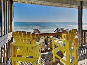 Property grounds - The Twisted Pelican | Oceanfront, Pet-Friendly (Surf City)