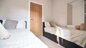 2 Schlafzimmer, Bügeleisen/Bügelbrett, WLAN, Bettwäsche