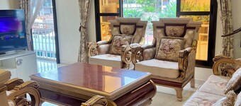 Lorena House, furnished apartment