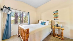 3 bedrooms, iron/ironing board, WiFi, bed sheets - Riverbend - 226 Sequoia (Plumas Eureka)