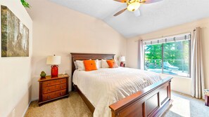3 habitaciones, tabla de planchar con plancha, internet y ropa de cama