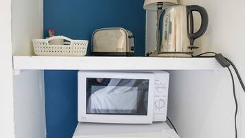 Deluxe Apartment | 1 bedroom, iron/ironing board, free WiFi