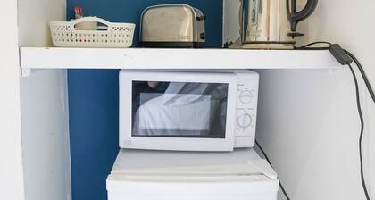 Homesly Guest Rooms - 1 Bed Room Apt.