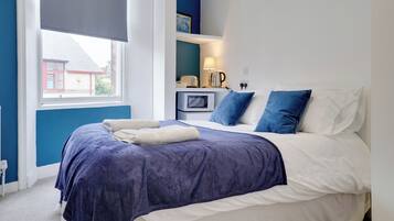 Deluxe Apartment | 1 bedroom, iron/ironing board, free WiFi