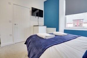 Deluxe Apartment | Iron/ironing board, free WiFi - Homesly Guest Rooms - 1 Bed Room Apt. (Berwick-upon-Tweed)