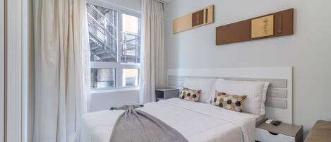 Fer et planche à repasser, Wi-Fi gratuit, draps fournis