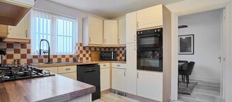 Host & Stay | Honeycomb House