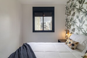 1 slaapkamer, een strijkplank/strijkijzer, gratis wifi, beddengoed