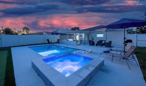 Pool - Relax & Play! Putting Green + Heated Pool + Spa (Naples)