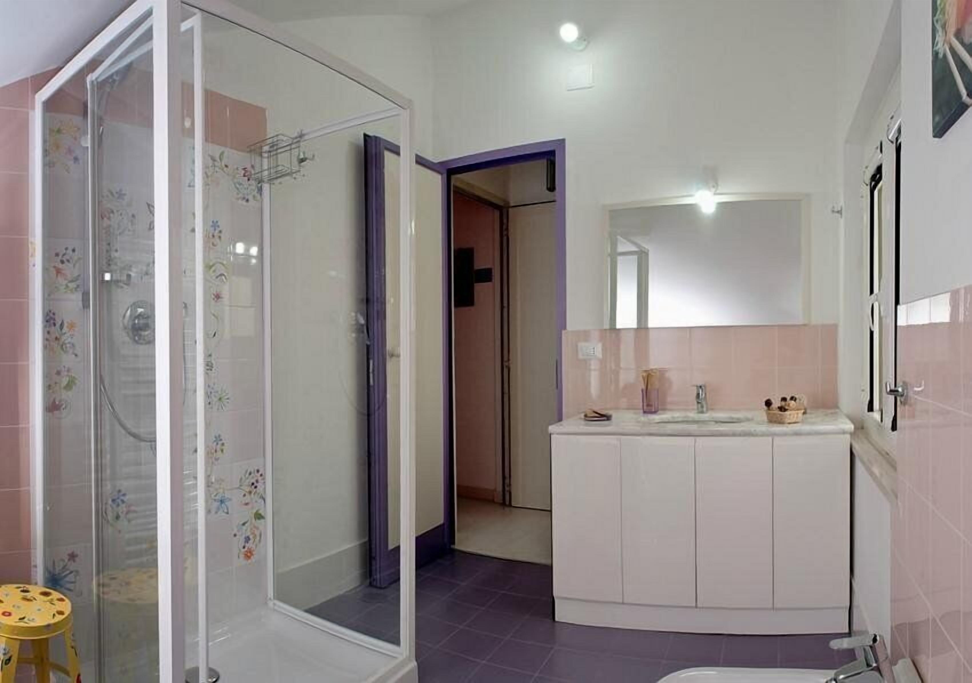 Apartment | Bathroom