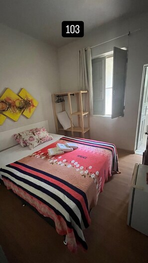 Tomannsrom – basic | Wi-fi (inkludert) og sengetøy