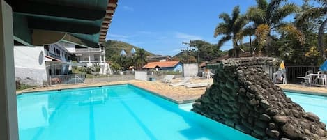 Piscine extérieure
