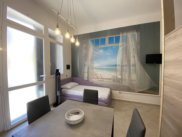 1 bedroom, iron/ironing board