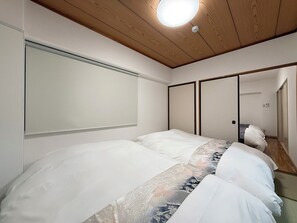 Family Apartment, Non Smoking | 2 bedrooms, iron/ironing board, free WiFi - Residence Yu 202 (Hiroshima)