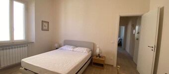 THREE-ROOM APARTMENT SLEEPS 5 IN THE NEW TOWN AREA